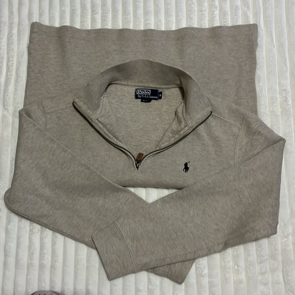 Polo by Ralph Lauren Sweater. 💕 - Picture 5 of 7